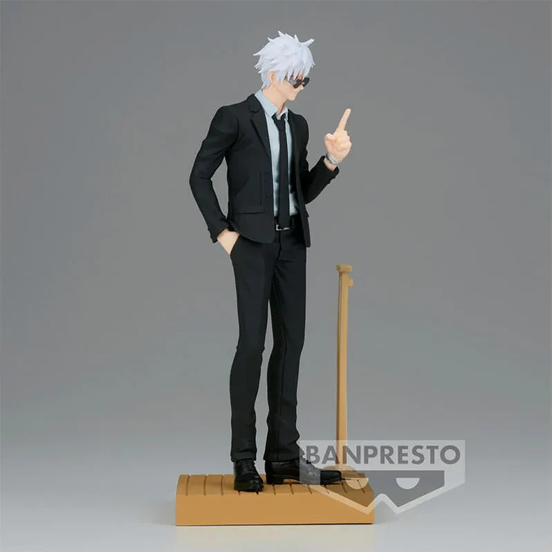 Аніме фігурка Сатору Годжо (Satoru Gojo) — Магічна битва (Jujutsu Kaisen), Suit Ver., Diorama, 15 см 3